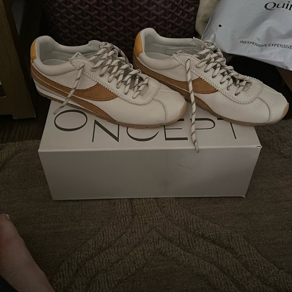 Oncept Essex Sneakers size 6.5 brand new